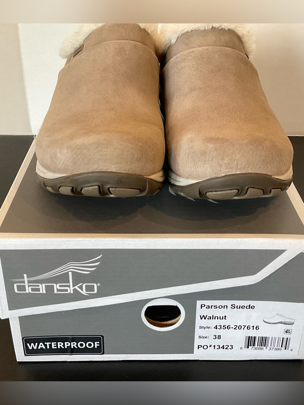 Dansko Parson Suede Clog in Walnut Tone with Shearling Trim Size 38 New